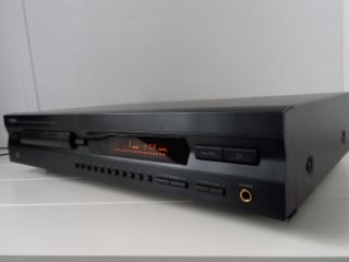 Yamaha CDX-496 CD Player