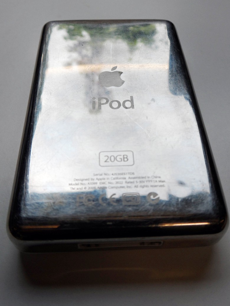 Apple iPod classic 4th Generation White 20GB - new battery fitted - Image 3