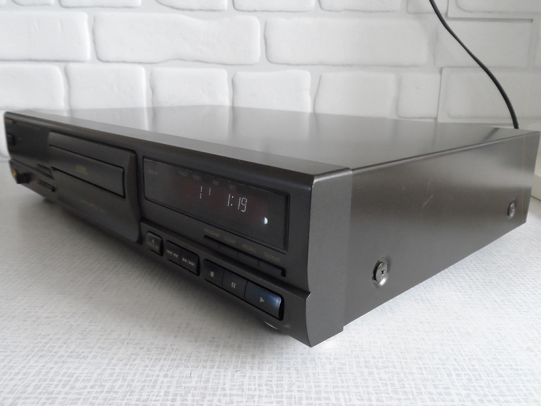 TECHNICS SL-PG490 CD Player - Image 4