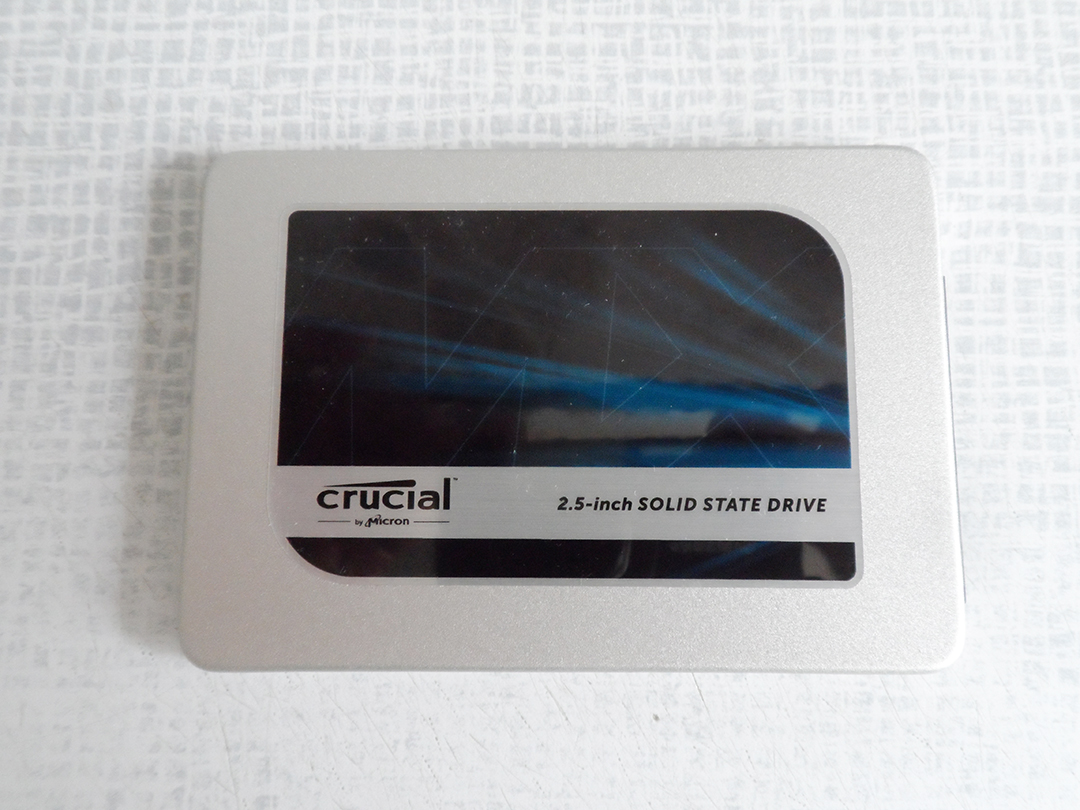 Crucial MX300 2.5 inch 275GB Internal SATA SSD CT275MX300SSD1