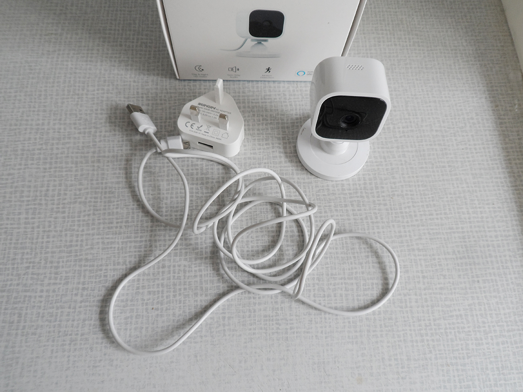 Blink mini indoor camera plug in white 1080p HD - Image 2
