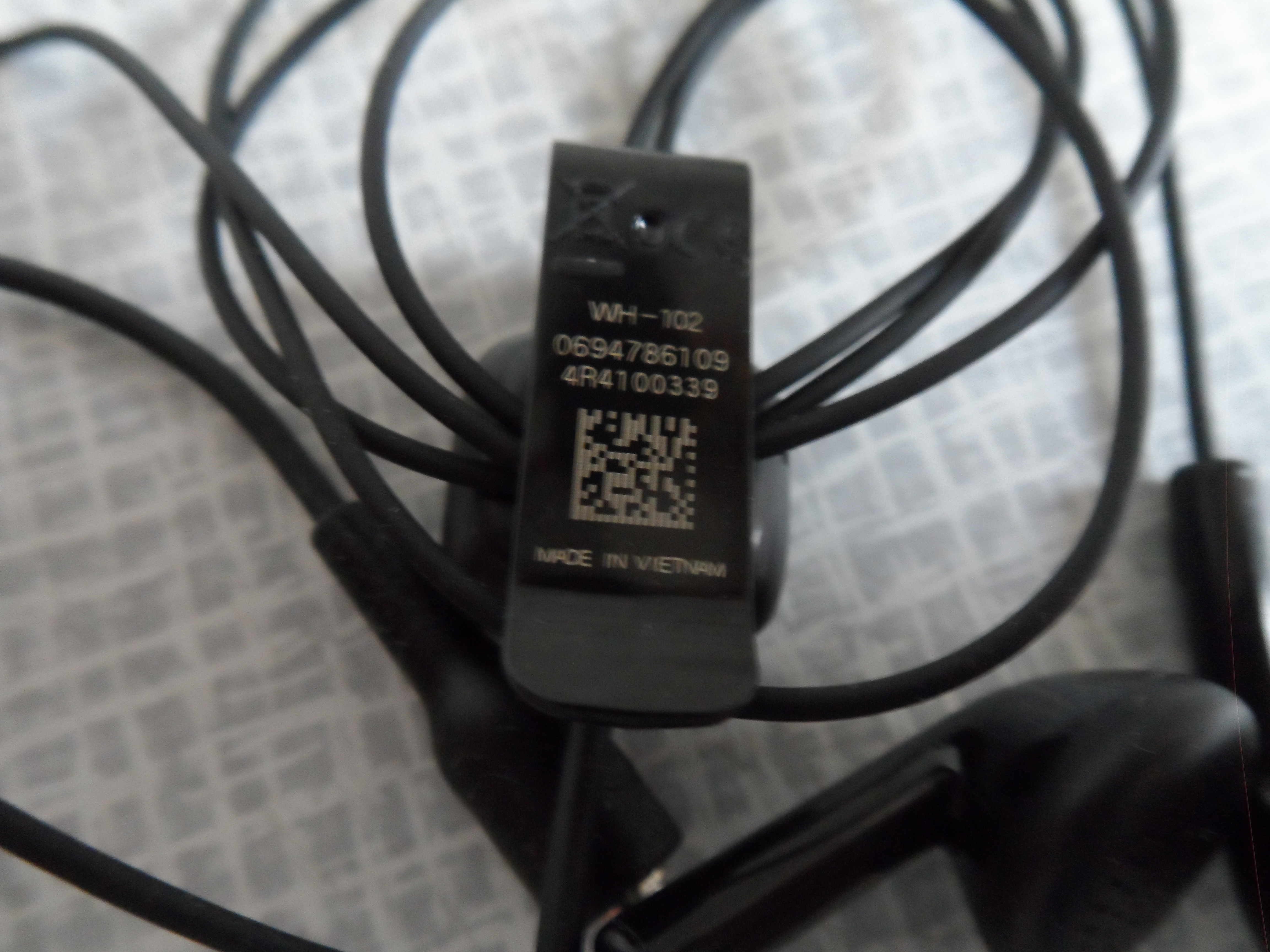 Nokia Earphones Black WH-102 HS-125 opened but never used - Image 2