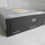 M-DISC Hitachi - LG Super BD-ROM / DVD Rewriter HL-DT-ST BDDVDRW CH12NS30