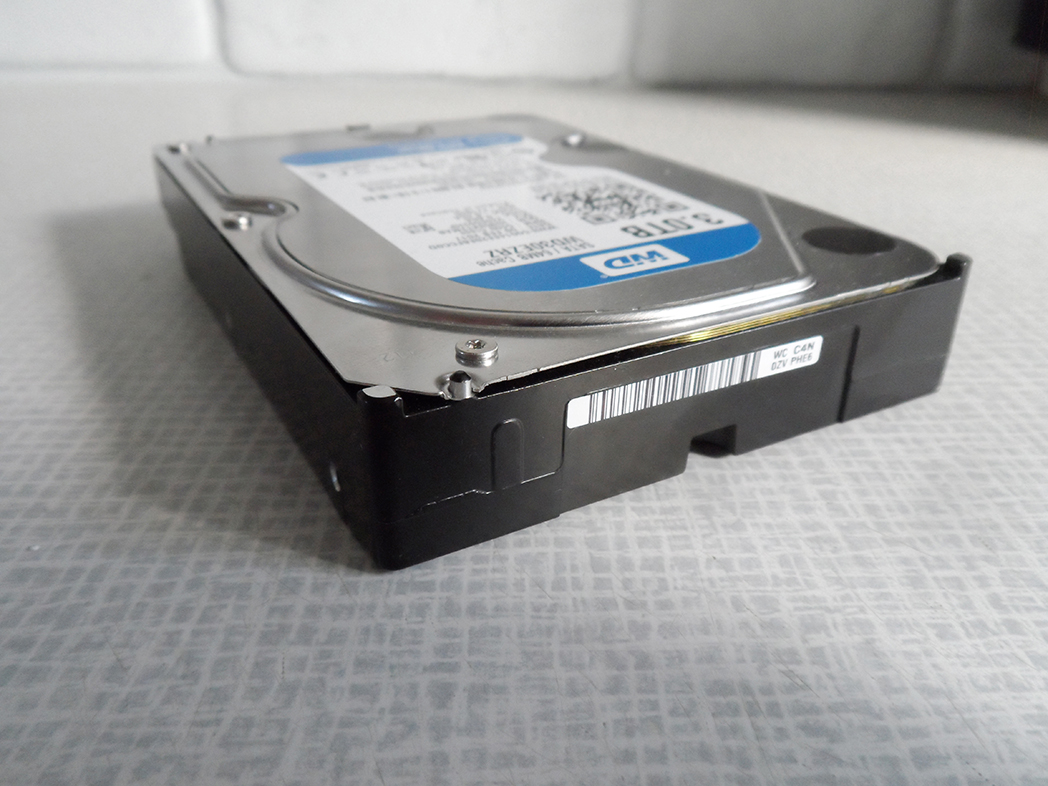 Western Digital WD30EZRZ Blue 3TB SATA III 3.5" Internal Hard Disk Drive 64MB Cache - Image 3
