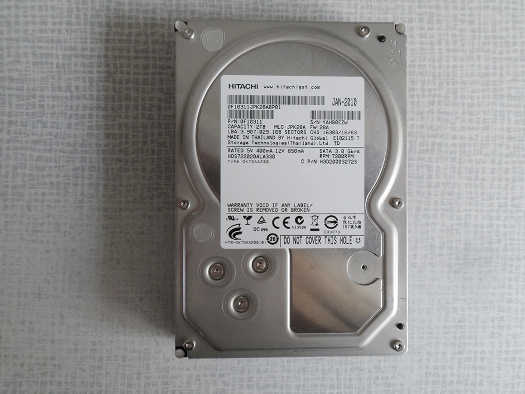 2TB Hitachi HDS722020ALA330 HGST Deskstar internal HDD - 120 hours use