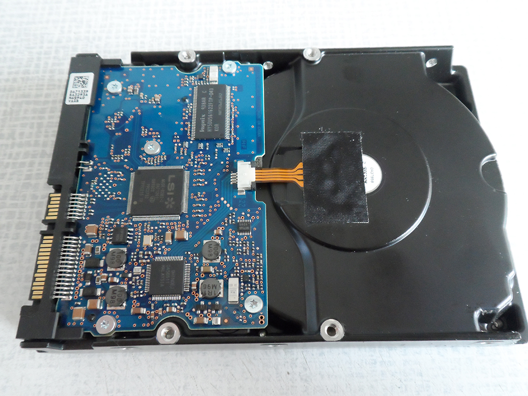 2TB Hitachi HDS722020ALA330 HGST Deskstar internal HDD - 120 hours use - Image 4