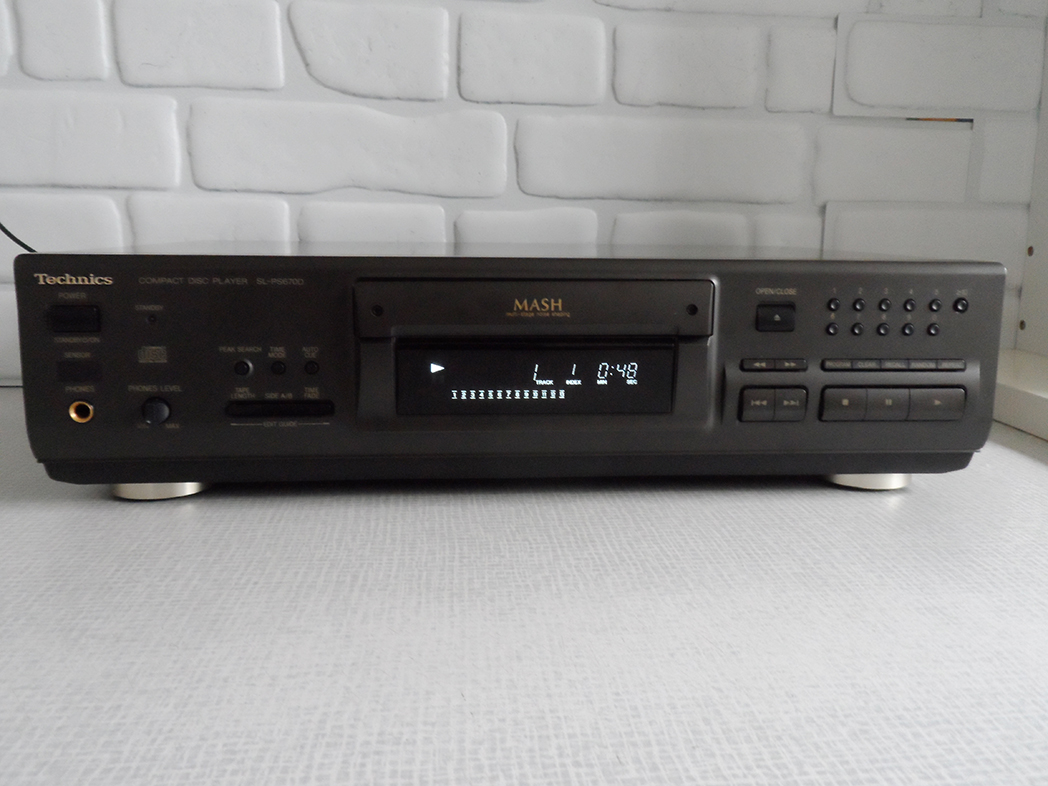 Technics SL-PS670D CD Player