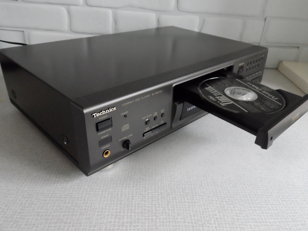 Technics SL-PS670D CD Player - Image 4