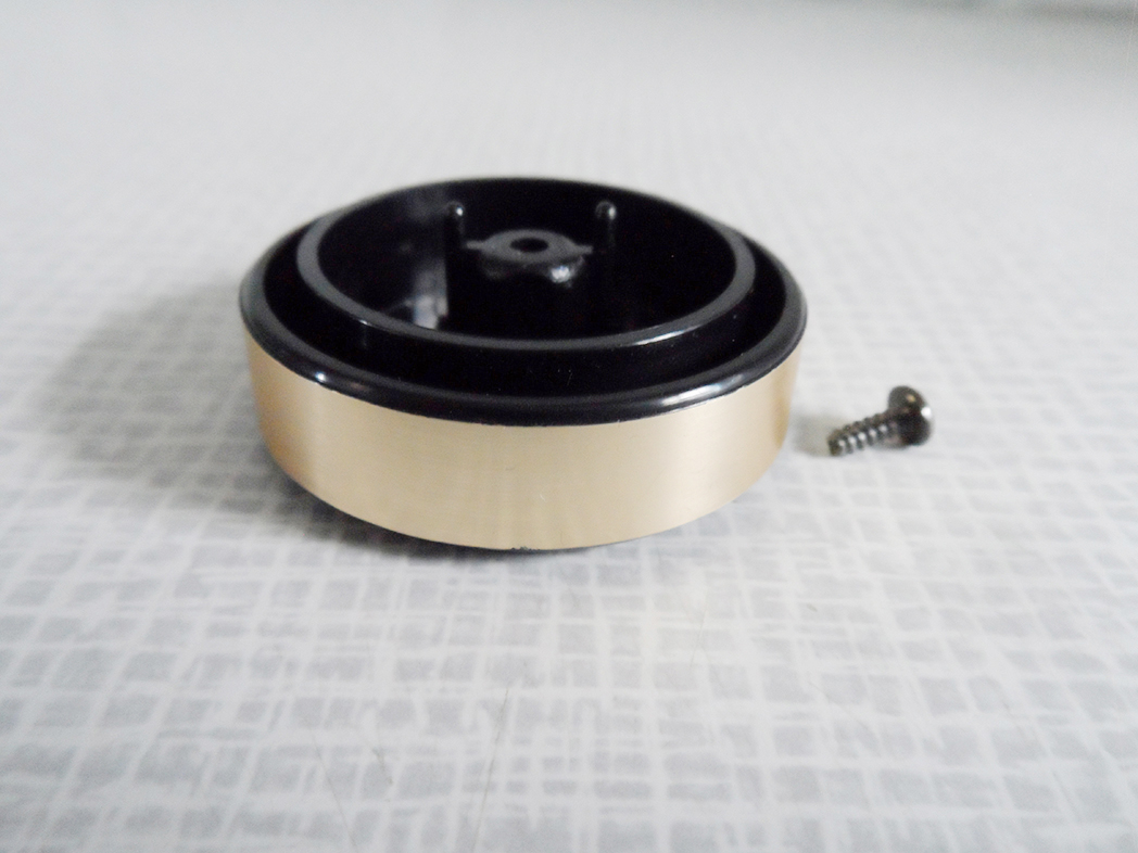 Genuine Sherwood replacement front feet - spares p/n 046033102511