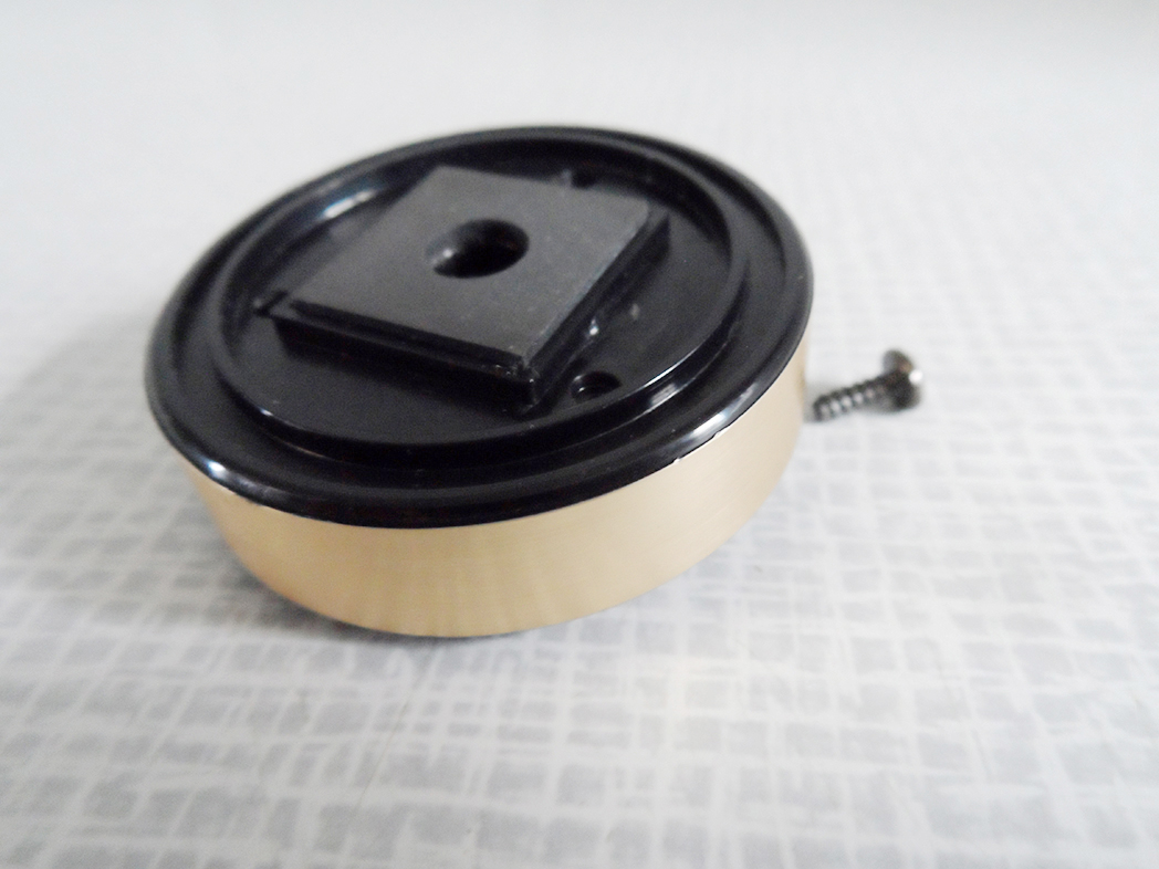 Genuine Sherwood replacement front feet - spares p/n 046033102511 - Image 2