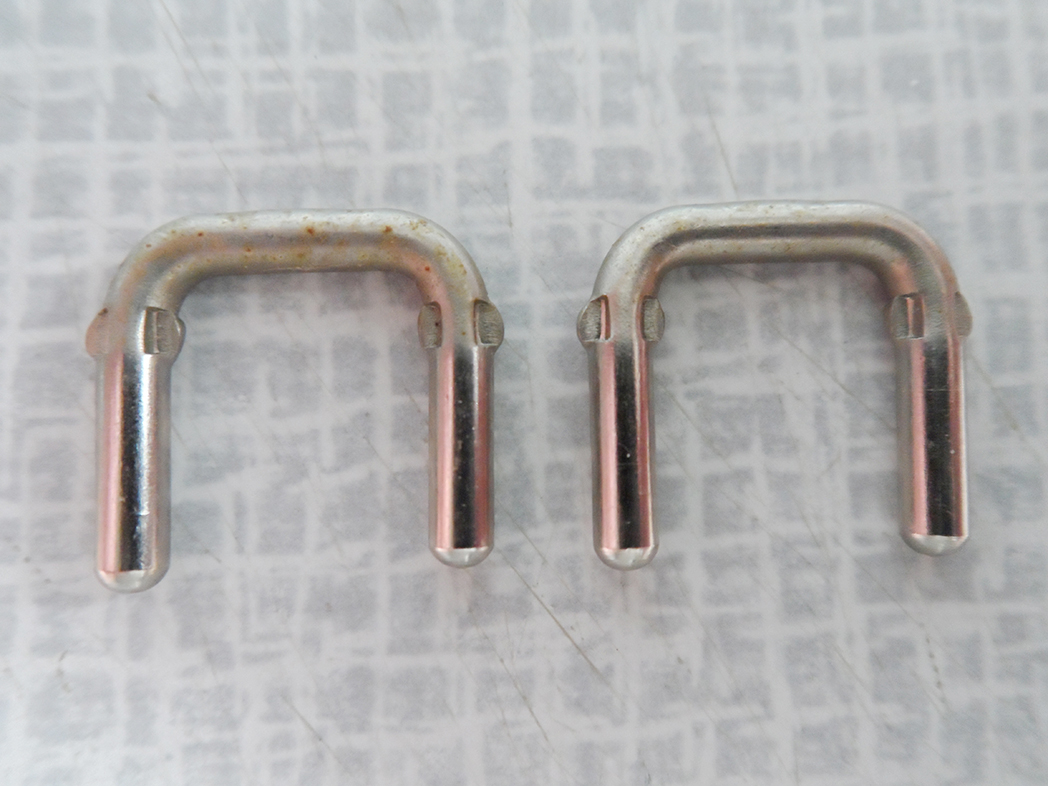 Genuine Technics Short Pins - Rear Jumper Links U-Plugs Pair p/n SJP9025-2